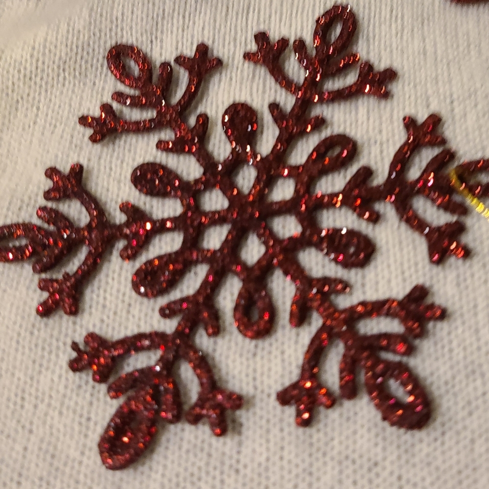 Home decoration wine red sparkly snowflakes/ snow flake decor plastic 24 pieces